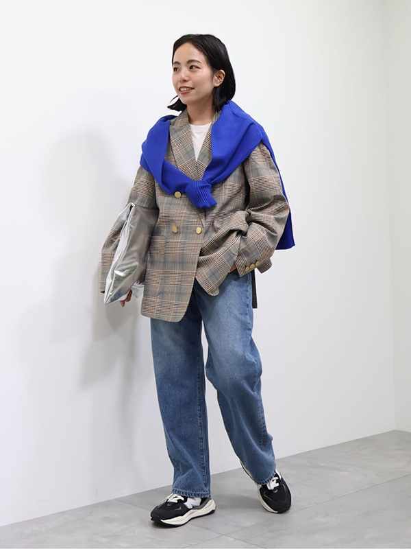 季節の変わり目に選びたい5部袖Tシャツのカジュアルプレッピースタイル | 23度 服装