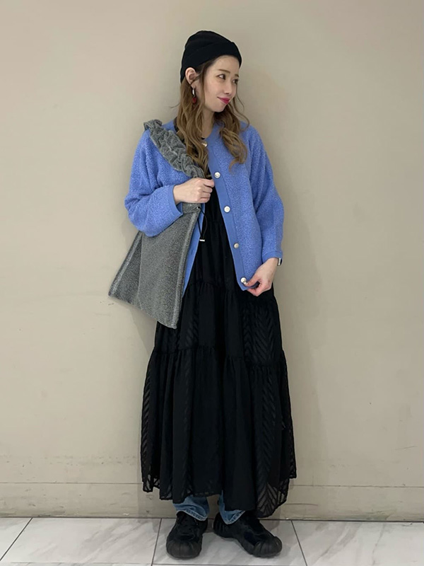 ループ編みカーディガンは華やかな見た目でアウターとしても優秀| カーディガン コーデ