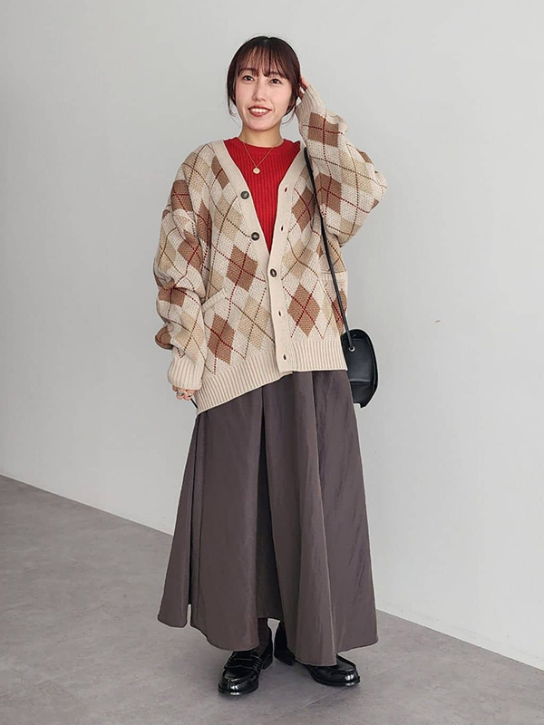 クラシカルなアーガイル柄はゆる冬コーデでもきちんと感あり | 冬服 レディース