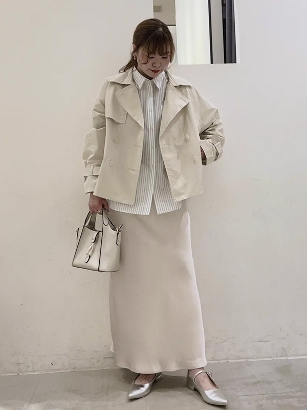 季節感と清潔感たっぷりなシャープなラインのオールホワイトコーデ | 14度 服装
