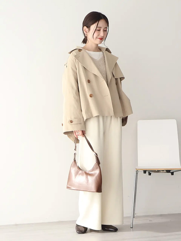 ショート丈&オーバーシルエットでグッとこなれるトレンチスタイル | 14度 服装
