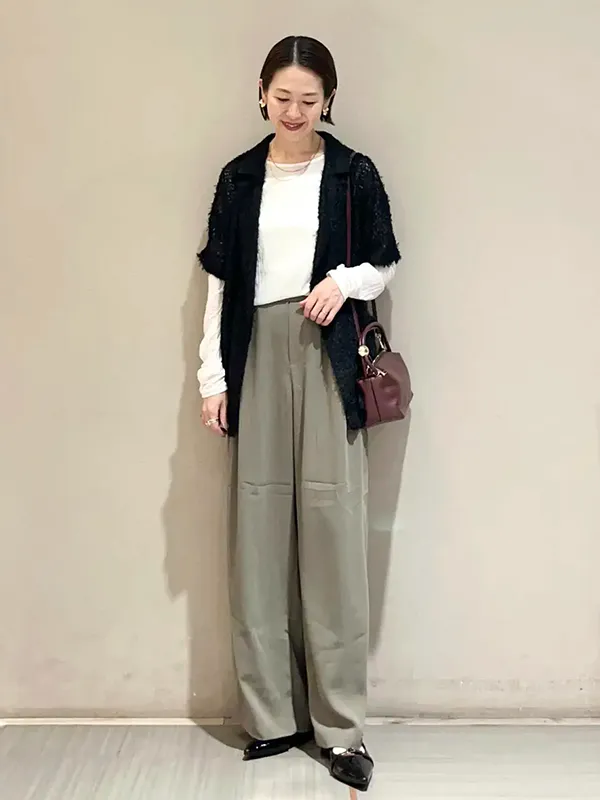 ジャガードジャケットにチュールを添えた洗練きれいめモード ｜気温17度の服装まとめ！最高/最低17度別のおすすめコーデ【2026最新】｜ストライプクラブ