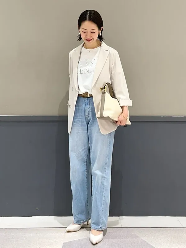 ラフに羽織れるダブルジャケットでデニムスタイルを格上げ | 20度 服装