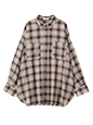 オーバーサイズチェックシャツ ｜気温20度の服装はコレ！最高/最低20度別のおすすめコーデ【2026年最新】｜ストライプクラブ