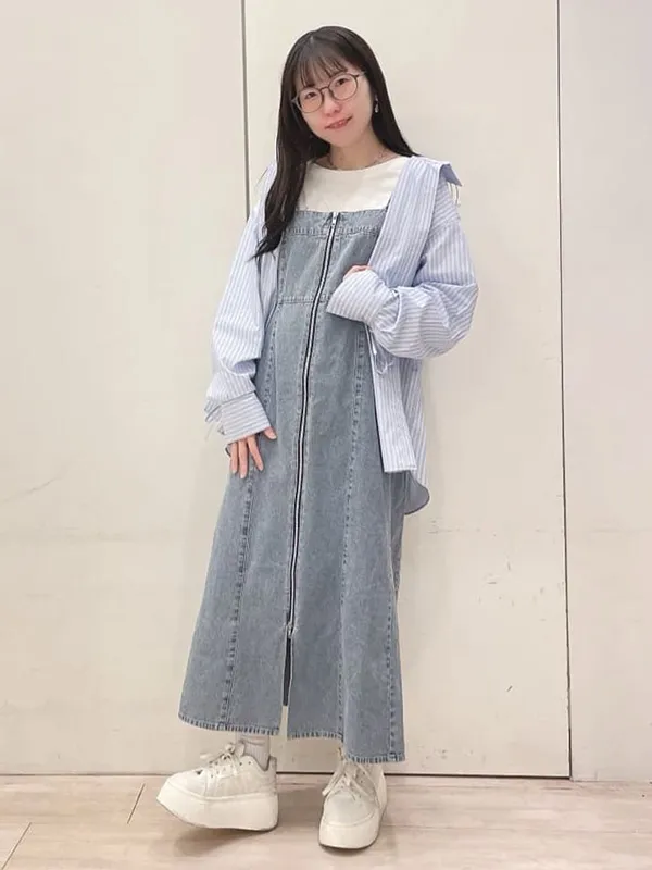 オフな日のコーデにも好相性なストライプの爽やかシャツ | 23度 服装