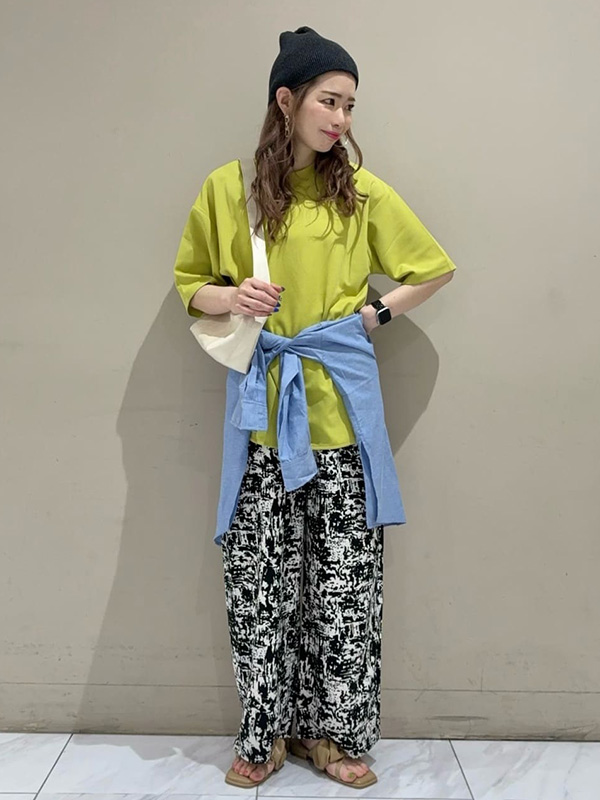 長め袖カットソー×綿麻混シャツで簡単快適気温調節コーデ | 26度服装