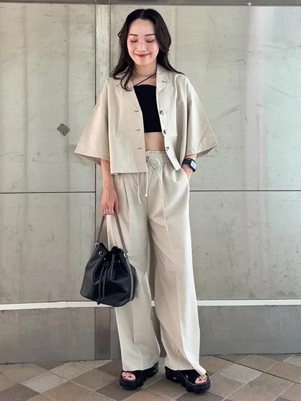 キャミソール＋半袖ジャケットで涼しさと今っぽさを同時に手に入れる | 28度服装