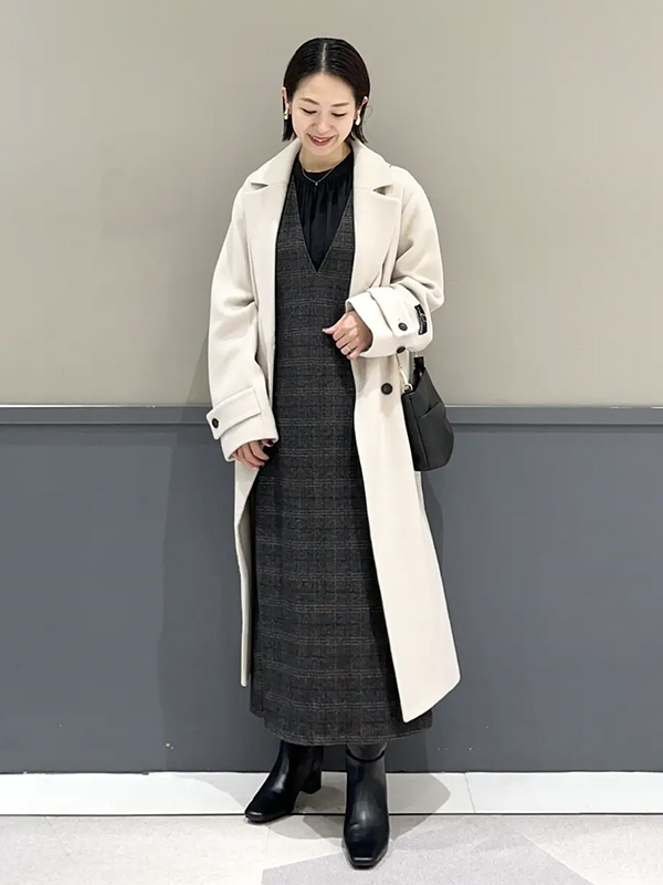 コーデを上品きれいにまとめてくれるウール混チェスターコート | 8度 服装