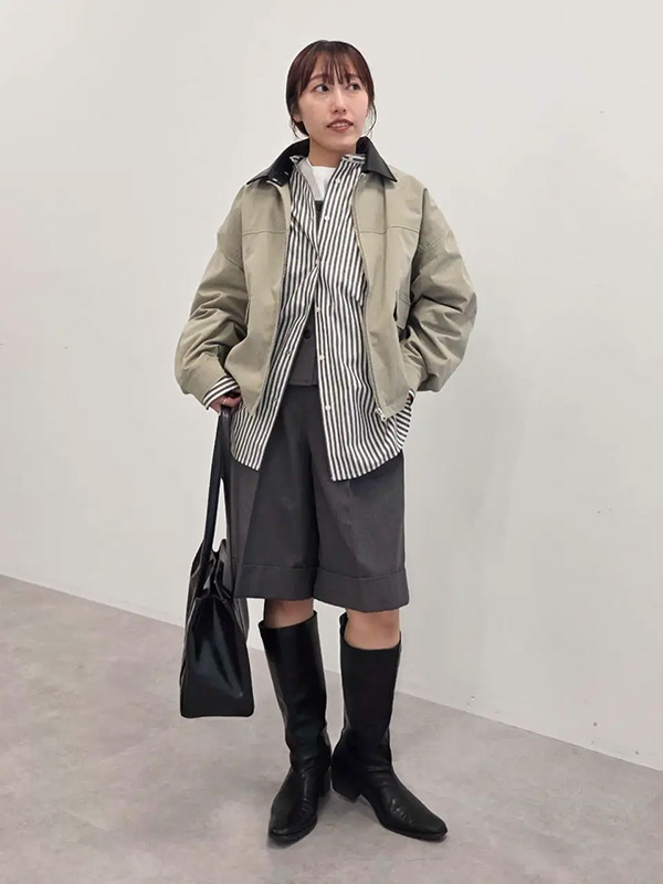 トレンドの襟付きブルゾンの技ありレイヤードスタイル | 8度 服装