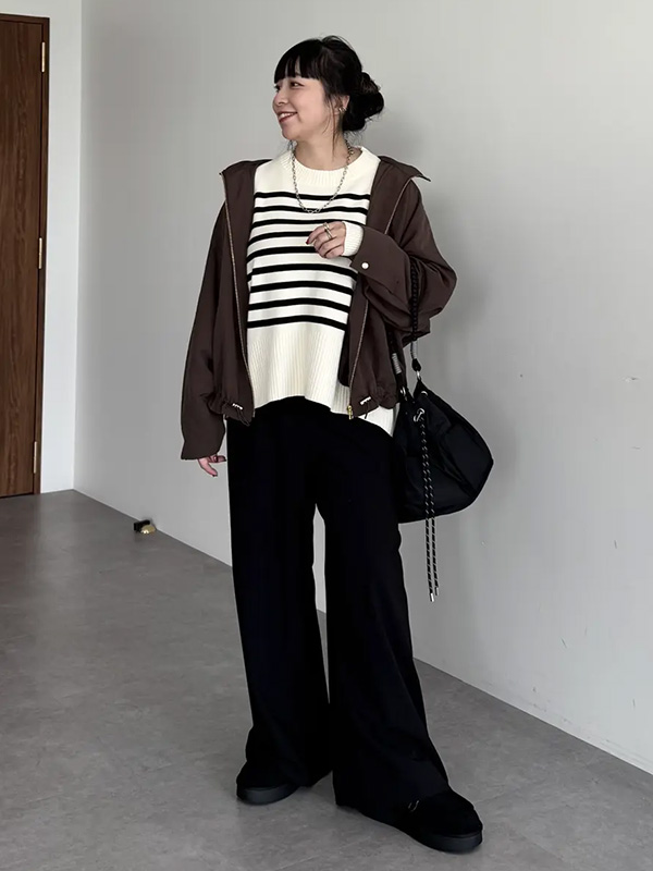 スポーティー過ぎずに着こなせるコクーンマウンテンパーカー | 8度 服装