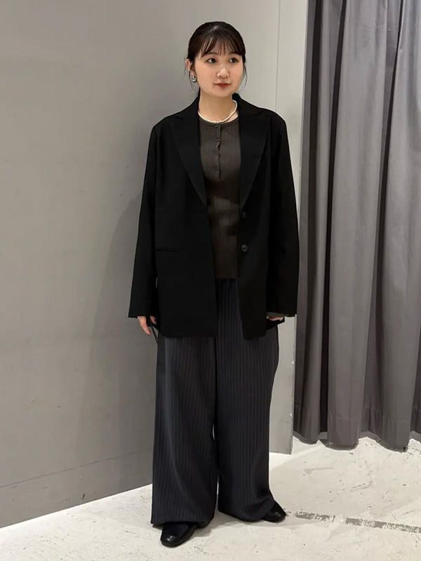 オンオフ使えて体型カバーも託せる万能オーバーサイズジャケット | 8度 服装