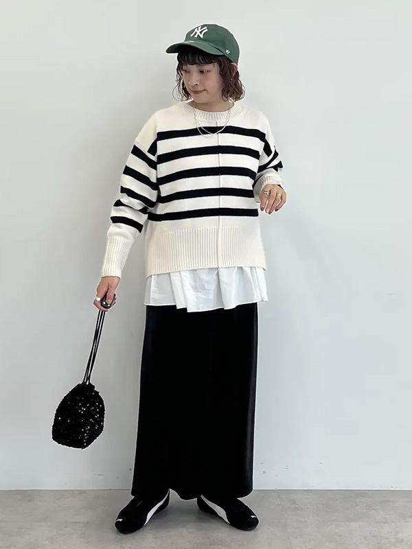 ブラック×ホワイトの最強コンビでボーダーニットも大人カジュアルに | モノトーンコーデ