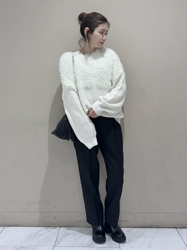 シルエットで「メリハリ」をつける | モノトーンコーデ