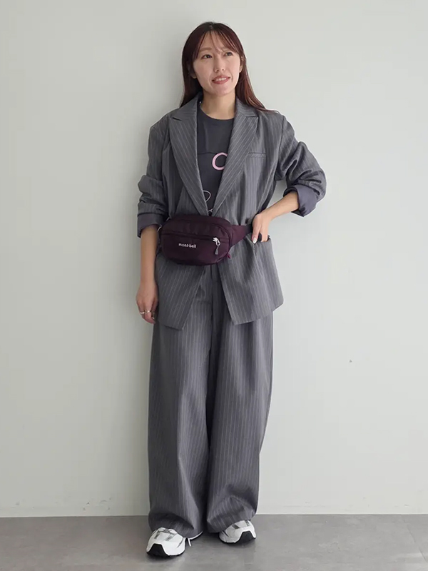 ゆるっとしたサイジングが今っぽさ抜群のワイドパンツのセットアップ | レディースコーデ 服装