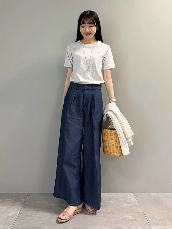 素材で差をつける！大人きれいにみえる選び方 | Tシャツ コーデ