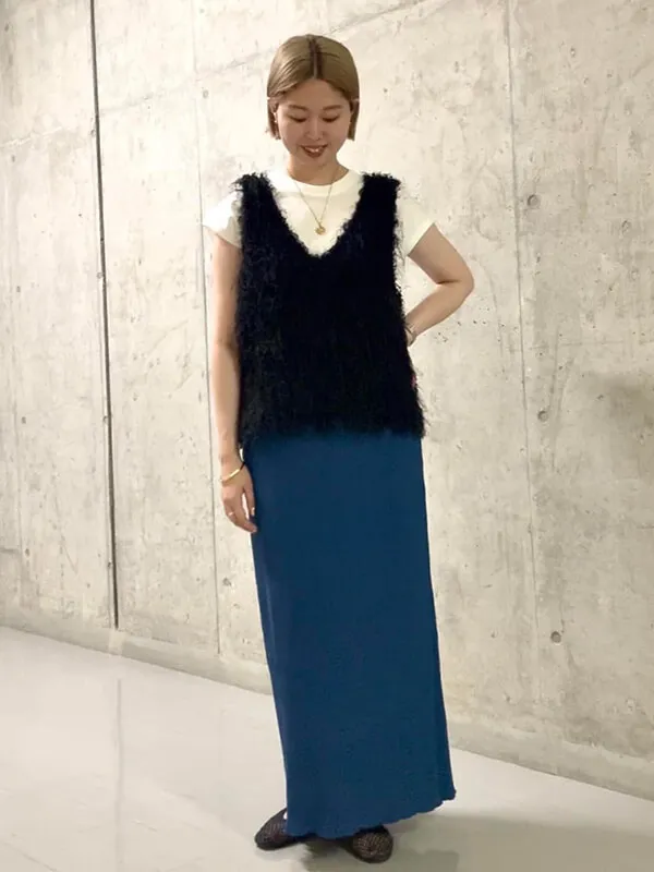 シンプルTコーデを今年らしく彩るベストのレイヤード | Tシャツ コーデ