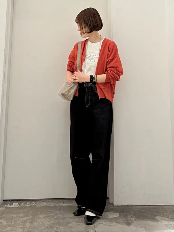 無条件にきちんと感が出るブラックデニムのTシャツコーデ | Tシャツ コーデ