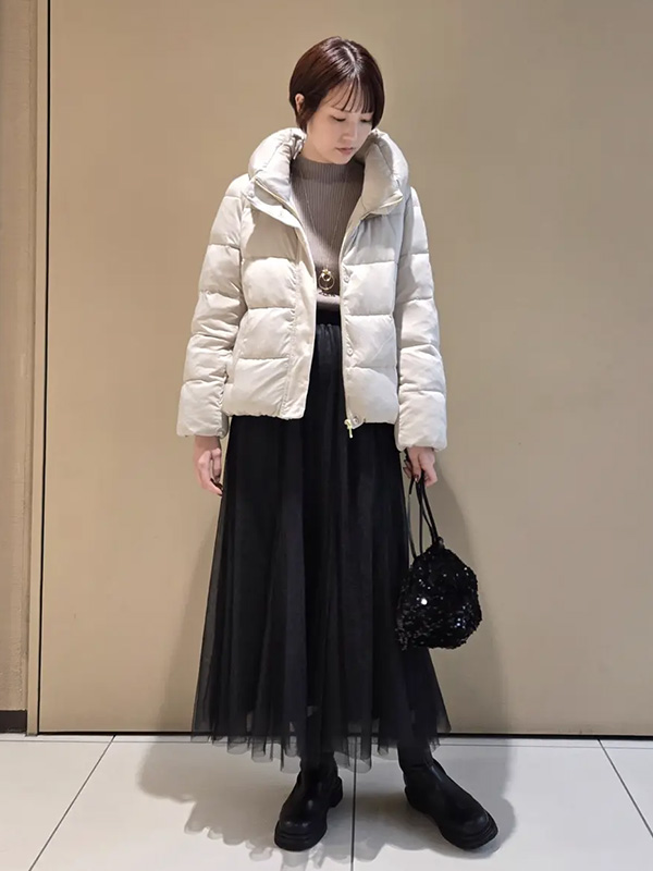 落ち着いたカラーで大人のお出かけスタイルに最適なチュールスカート | 冬服 レディース