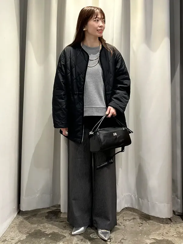 きれいめ派にもおすすめなキルティングブルゾンのシックな装い |【2026最新】冬服レディースコーデ14選 大人女子へのおすすめ冬スタイル|ストライプクラブ