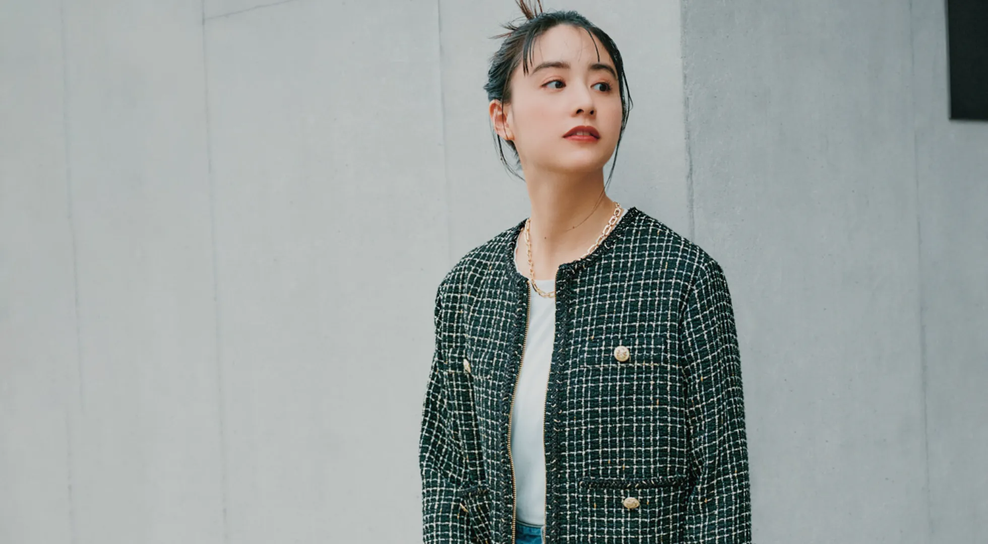 キービジュアル 山本美月「私はジャケット軸のおしゃれで出かけたい」