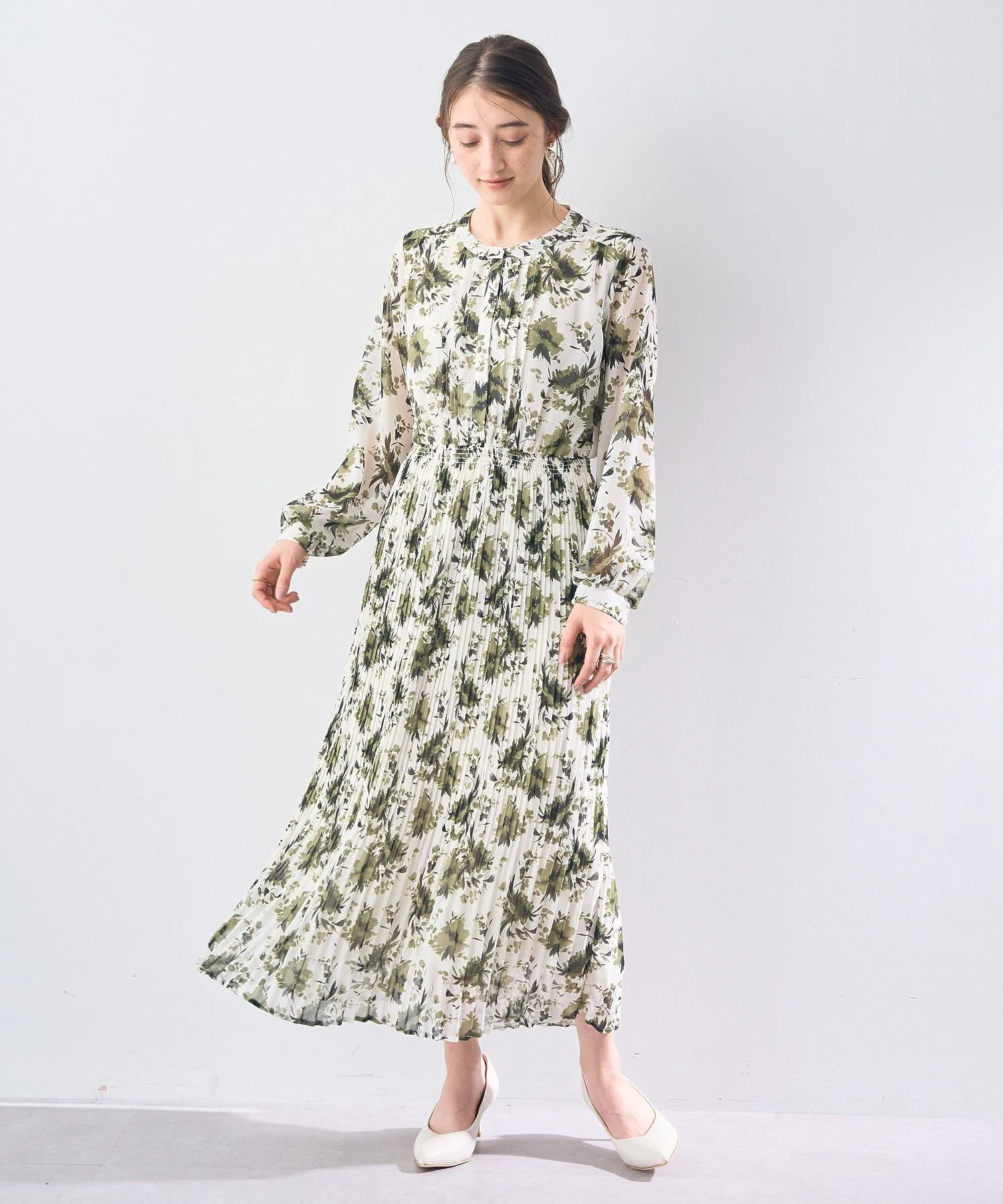 フラワー柄プリーツワンピース | PRE ORDER 10%OFF Campaign