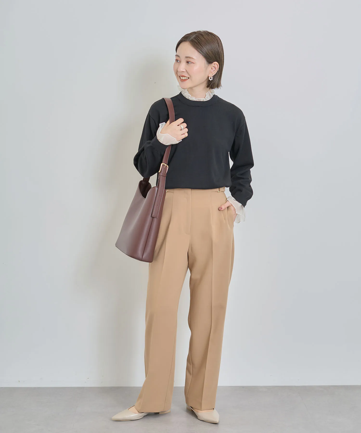 秋の主役はどっち？KNIT vs SWEAT